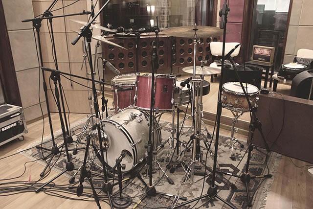 drumset 1 image